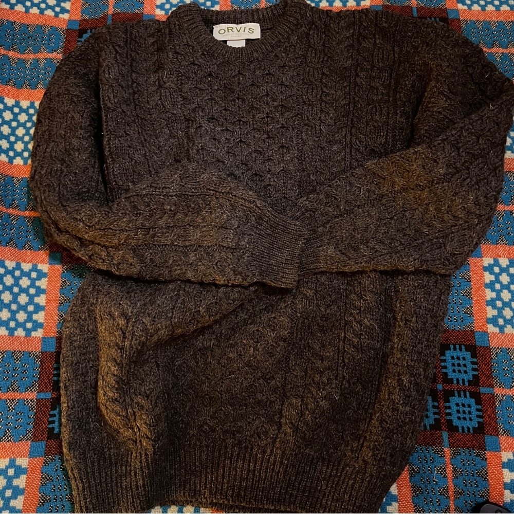 ORVIS cable knit sweater brown size medium.